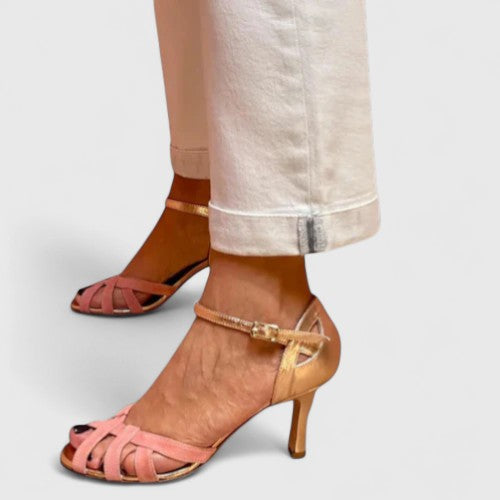 DANARIAH™ – Camina cómoda, siéntete imparable.