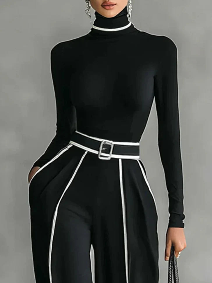 Lorenza - Conjunto negro con ribetes blancos y cinturón